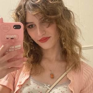 Meet your Posher, Celeste